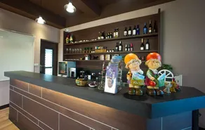 Full House - Check-in/check-out kiosk