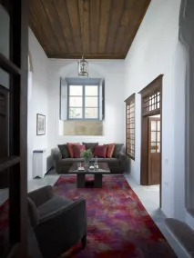 Hydrea Exclusive Hospitality - Lobby sitting area