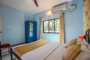 OYO 10401 Home 4BHK Villa Assagaon - Room