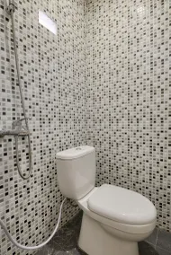 RedDoorz Syariah @ Jl. Cengger Ayam Dalam - Baño