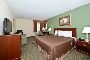 Howard Johnson by Wyndham Newark Airport - Chambre
