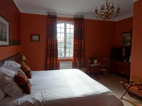 Hostellerie Restaurant Les Gorges de l'Aveyron - Værelse