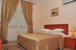 Safeer Plaza Hotel - Room