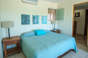 3099 - Cruz Del Mar M202 - Room