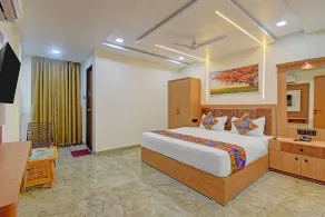 Fabhotel Relax Inn - Chambre