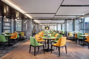 Hampton by Hilton Zhangjiajie Tianmen Mountain -Situated opposite the Tianmen Mountain Cable Car Station -Provide free airport shuttle service - English-speaking customer service - Restauracja