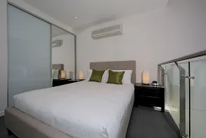 Accommodate Canberra - Mode - Camera