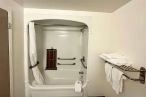 Ramada by Wyndham Lithia Springs Atlanta - Salle de bain