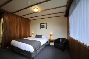 Silver Hills Motel - Room