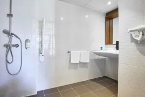 Hôtel Campanile Voisins-le-Bretonneux - Salle de bain
