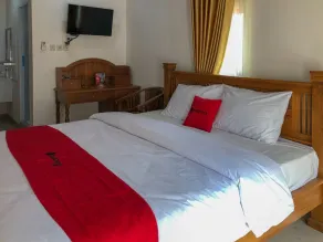 RedDoorz near XT Square 3 - Room