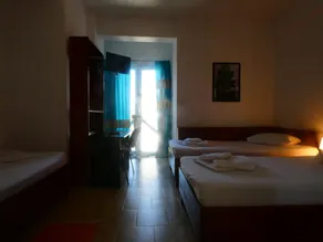 Taxi Hostel - Room