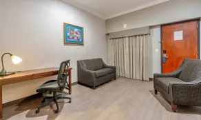 Wyndham Garden Baronne Plaza - Room