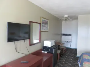 Shamrock Motel - Room