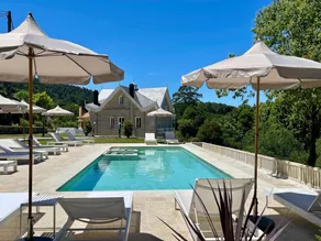 Villa Boutique 1880-Romantic Historic Boutique Hotel with Outdoor Jacuzzi - Pool