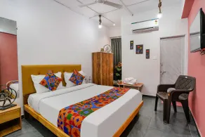 Hotel Skycity, Best Luxurious Hotel AC Rooms In Surat - Room