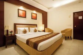 Hotel TJS Royale - Room