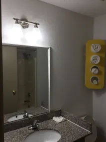 Motel 6 Augusta, KS - Badrum