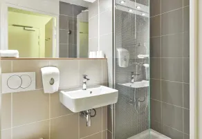 B&B HOTEL Saint-Witz Roissy - Salle de bain