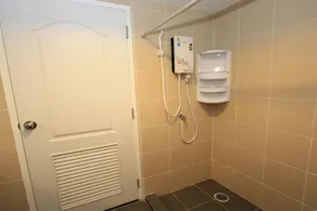The Grow Hotel & Residence - Bathroom