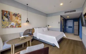 ARTOTEL Hub Simpang Temu Jakarta - Badezimmer