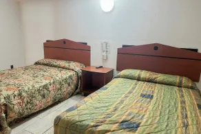 Shamrock Kings Inn By OYO Marked Tree I-555 - Zimmer