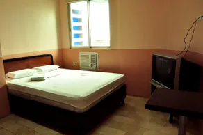 GV Hotel - Talisay City - Room