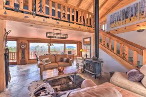 Secluded Cotopaxi Cabin w/ Panoramic Mtn Views - Innenbereich