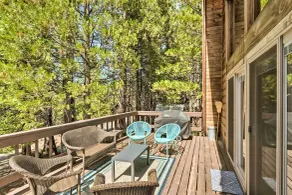 Charming Pinecrest Cabin w/ Private Deck - Innvendig