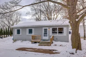 2 Mi to Cmu! Quaint Bungalow w/ Fenced Backyard - Innvendig