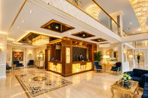 REAL KiNG RESiDENCE - Reception