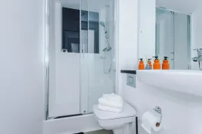 City Studios, Preston - Baño