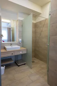 Red Dream Apartment for 2 I Graz-süd I Free Parking 24-7 Check-in - Badeværelse