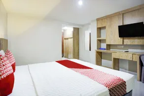 Collection O Gapura Hotel Near Parapat Penatapan Danau Toba - Chambre