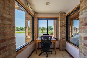 Royal Inn Suites - Lobby
