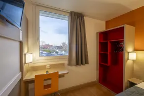Première Classe Roissy - Aéroport CDG - Le Mesnil-Amelot - Vue de la chambre