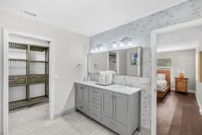 4195 Tenth Street - Salle de bain