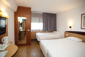 Hôtel Restaurant Campanile Barcelona - Chambre