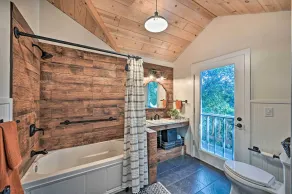 Inviting Julian Home w/ Scenic View & Hot Tub - Interiør