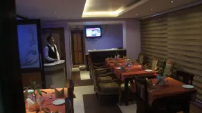 Hotel Lilawati Grand - Restaurant