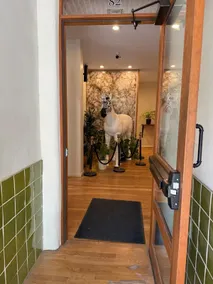 Unicorn Zebra - Lobby