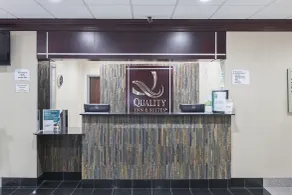 Quality Inn & Suites Cincinnati Downtown Area - Réception