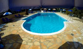 Hotel Tina - Basseng