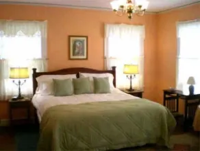 Oak Manor Inn - Room