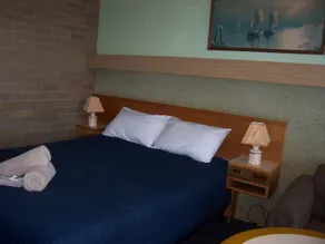 Town Centre Motor Inn - Room