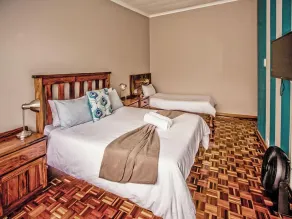 The Russel Guest House - Room