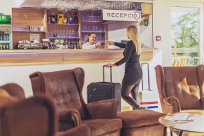 Mártoni Resort & Restaurant - Rezeption