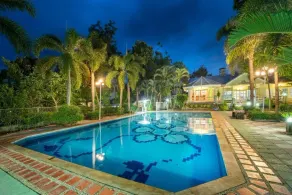 Ivy Cottage by Qiu Hotel - Piscine