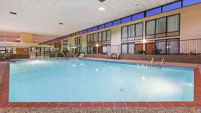 Holiday Inn Express Little Rock-Airport by IHG - Basseng