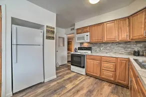 Cozy Houghton Lake Heights Cottage w/ Private Yard - Innenbereich